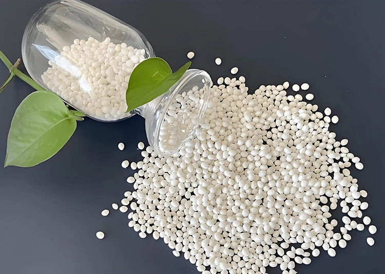 La aplicación de materiales biodegradables en los envases.