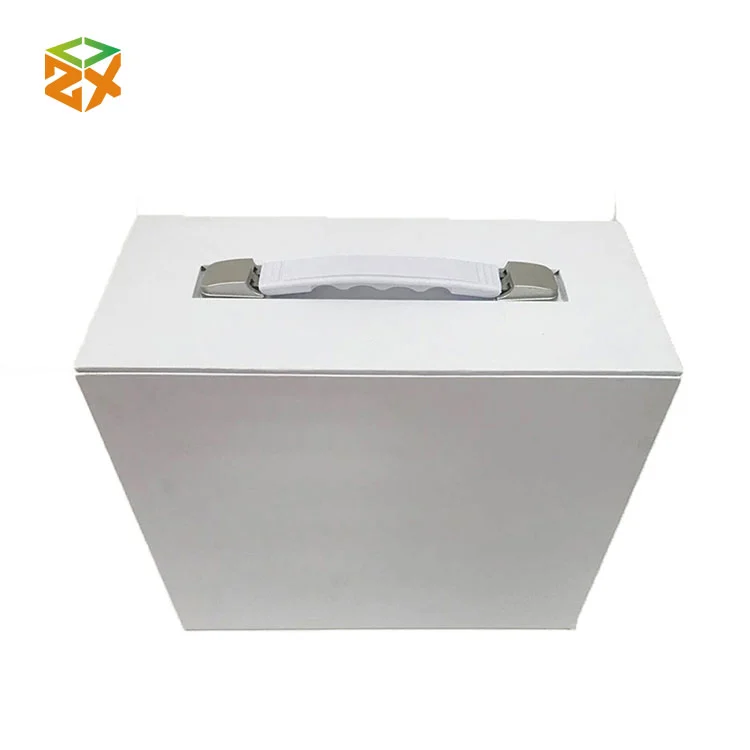 Caja de regalo de cartón blanco